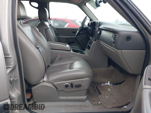 2005 Chevrolet Tahoe LS z VIN 1GNEK13T05J197479, wystawiony jako IAAI lot #41693575 z przebiegiem 124 537 mil mil oraz . Historia ofert i sprzedaży dostępna na DreamBid. Obrazek 5.