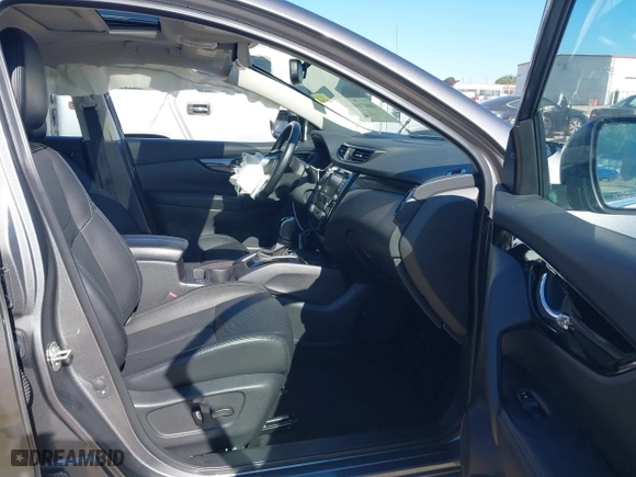 2022 Nissan Rogue Sport SL with VIN JN1BJ1CW5NW484282, listed as a IAAI auction lot 40476988 with 41,221 mi miles. Bid and sale history available at carsss.com. Image 5.