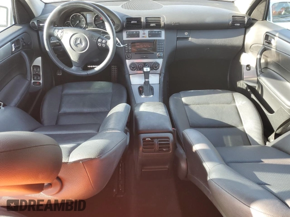 2005 Mercedes-Benz C 230 Kompressor z VIN WDBRF40J35F726895, wystawiony jako Copart lot #51034775 z przebiegiem 31 612 mil mil oraz Szkoda całkowita • Salvage title. Historia ofert i sprzedaży dostępna na DreamBid. Obrazek 8.