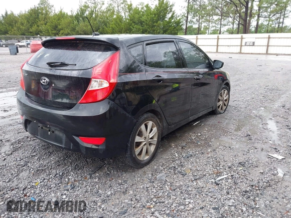 2012 Hyundai Accent SE z VIN KMHCU5AE8CU050369, wystawiony jako IAAI lot #42192750 z przebiegiem 232 159 mil mil oraz . Historia ofert i sprzedaży dostępna na DreamBid. Obrazek 4.