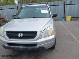 2005 Honda Pilot LX with VIN 2HKYF18105H556470, listed as a IAAI auction lot 42094372 with 266,089 mi miles. Bid and sale history available at carsss.com. Image 6.