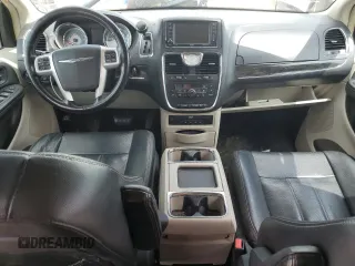 2014 Chrysler Town & Country Touring L z VIN 2C4RC1CG2ER277100, wystawiony jako Copart lot #61407975 z przebiegiem 190 577 mil mil oraz Szkoda całkowita • Salvage title. Historia ofert i sprzedaży dostępna na DreamBid. Obrazek 8.