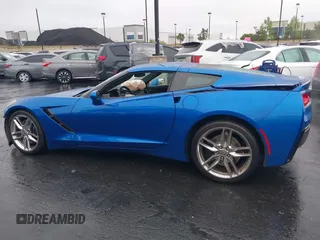2016 Chevrolet Corvette Z51 3LT z VIN 1G1YM2D74G5116883, wystawiony jako IAAI lot #42160585 z przebiegiem 25 939 mil mil oraz . Historia ofert i sprzedaży dostępna na DreamBid. Obrazek 15.