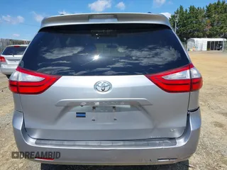 2017 Toyota Sienna LE Auto Access Seat with VIN 5TDKZ3DC4HS842904, listed as a IAAI auction lot 41946642 with 81,012 mi miles. Bid and sale history available at carsss.com. Image 16.