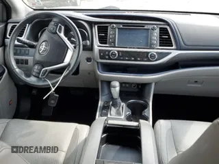 2018 Toyota Highlander Limited z VIN 5TDYZRFH6JS260671, wystawiony jako Copart lot #49383375 z przebiegiem 116 073 mil mil oraz Szkoda całkowita • Salvage title. Historia ofert i sprzedaży dostępna na DreamBid. Obrazek 8.