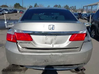 2013 Honda Accord Sdn LX with VIN 1HGCR2F31DA082208, listed as a IAAI auction lot 41372005 with 120,684 mi miles. Bid and sale history available at carsss.com. Image 17.