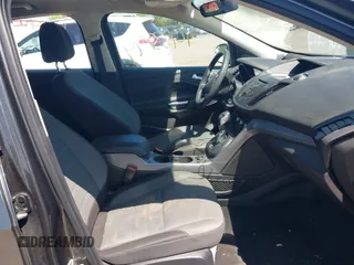 2016 Ford Escape SE z VIN 1FMCU9GX1GUB92472, wystawiony jako IAAI lot #42133744 z przebiegiem 184 000 mil mil oraz . Historia ofert i sprzedaży dostępna na DreamBid. Obrazek 5.