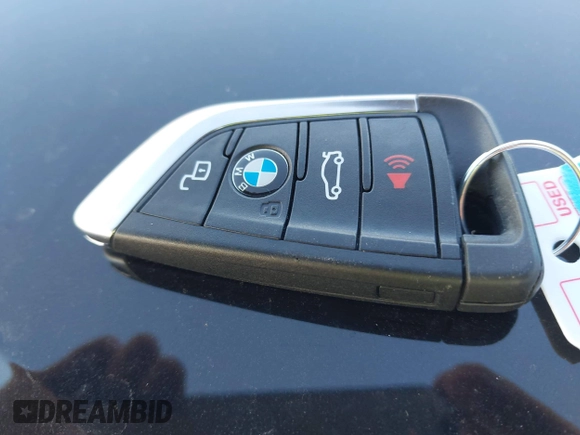 2024 BMW i4 xDrive40 z VIN WBY83FB05RFS69775, wystawiony jako IAAI lot #42079067 z przebiegiem 4 607 mil mil oraz . Historia ofert i sprzedaży dostępna na DreamBid. Obrazek 11.