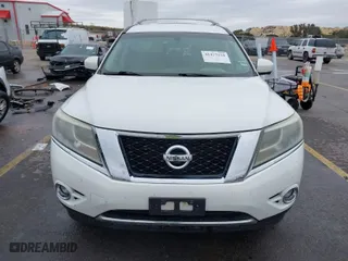 2014 Nissan Pathfinder SV with VIN 5N1AR2MN8EC633911, listed as a IAAI auction lot 41427334 with 128,467 mi miles. Bid and sale history available at carsss.com. Image 12.