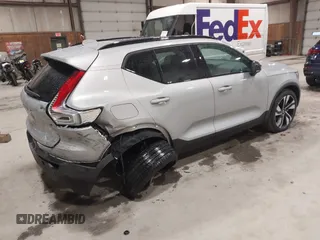 2024 Volvo XC40 Plus Dark Theme с VIN YV4L12UL0R2366601, выставлен на аукционе IAAI как лот 42206699 с пробегом 14 701 миль миль и . История ставок и продаж доступна на DreamBid. Изображение 4.
