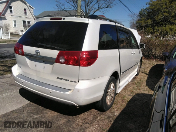 2007 Toyota Sienna XLE z VIN 5TDZK22C57S090127, wystawiony jako IAAI lot #41889083 z przebiegiem 136 191 mil mil oraz . Historia ofert i sprzedaży dostępna na DreamBid. Obrazek 4.