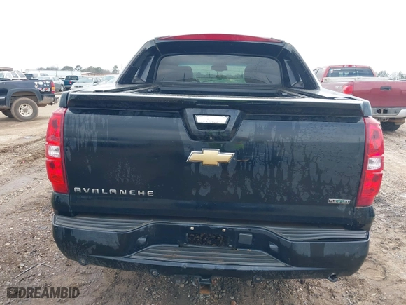 2011 Chevrolet Avalanche LTZ with VIN 3GNMCGE03BG300101, listed as a IAAI auction lot 41421743 with 240,692 mi miles. Bid and sale history available at carsss.com. Image 16.