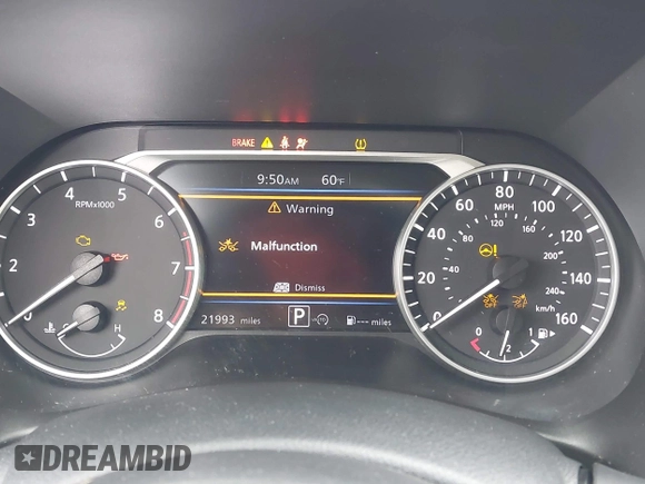2024 Nissan Sentra SV with VIN 3N1AB8CV0RY261350, listed as a IAAI auction lot 42346567 with 21,993 mi miles and . Bid and sale history available at DreamBid. Image 7.