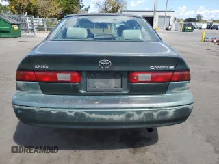 1999 Toyota Camry LE z VIN 4T1BG22KXXU531798, wystawiony jako Copart lot #50107905 z przebiegiem Nie podano mil oraz Szkoda całkowita • Salvage title. Historia ofert i sprzedaży dostępna na DreamBid. Obrazek 6.
