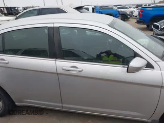 2011 Chrysler 200 LX with VIN 1C3BC4FB3BN522499, listed as a IAAI auction lot 41525816 with 187,610 mi miles. Bid and sale history available at carsss.com. Image 12.