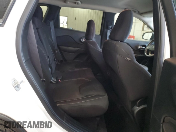 2016 Jeep Cherokee Latitude with VIN 1C4PJLCS2GW191793, listed as a Copart auction lot 48068385 with 170,120 mi miles and Salvage Title. Bid and sale history available at carsss.com. Image 11.