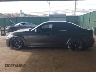 2018 BMW M3 z VIN WBS8M9C56J5J78396, wystawiony jako IAAI lot #42108799 z przebiegiem Nie podano mil oraz . Historia ofert i sprzedaży dostępna na DreamBid. Obrazek 14.