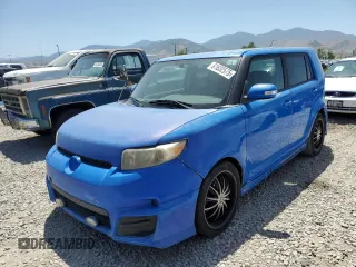 2011 Scion xB z VIN JTLZE4FE0B1137606, wystawiony jako Copart lot #61632575 z przebiegiem 230 471 mil mil oraz Czysty tytuł • Clean title. Historia ofert i sprzedaży dostępna na DreamBid. Obrazek 1.