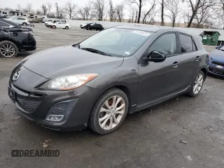 2011 Mazda 3 S Sport z VIN JM1BL1K60B1489942, wystawiony jako Copart lot #84166674 z przebiegiem 107 842 mil mil oraz Szkoda całkowita • Salvage title. Historia ofert i sprzedaży dostępna na DreamBid. Obrazek 1.