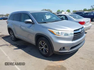 2016 Toyota Highlander XLE z VIN 5TDKKRFH2GS149800, wystawiony jako IAAI lot #41902691 z przebiegiem 144 612 mil mil oraz . Historia ofert i sprzedaży dostępna na DreamBid. Obrazek 1.