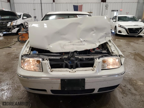 2004 Volkswagen Jetta Sedan GLS with VIN 3VWSK69M34M140264, listed as a Copart auction lot 82289944 with 139,553 mi miles and Non Repairable. Bid and sale history available at carsss.com. Image 5.