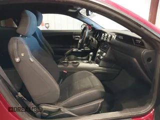 2017 Ford Mustang V6 z VIN 1FA6P8AMXH5309985, wystawiony jako IAAI lot #41501211 z przebiegiem 63 885 mil mil oraz . Historia ofert i sprzedaży dostępna na DreamBid. Obrazek 5.