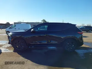 2020 Chevrolet Blazer RS z VIN 3GNKBKRS6LS686438, wystawiony jako IAAI lot #41640783 z przebiegiem 78 245 mil mil oraz . Historia ofert i sprzedaży dostępna na DreamBid. Obrazek 15.