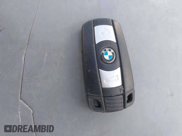 2006 BMW 5 Series 525i with VIN WBANE53536CK88614, listed as a IAAI auction lot 42450032 with 230,247 mi miles and . Bid and sale history available at DreamBid. Image 11.