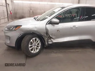 2020 Ford Escape SE с VIN 1FMCU9G63LUA56720, выставлен на аукционе IAAI как лот 42199549 с пробегом 57 944 миль миль и . История ставок и продаж доступна на DreamBid. Изображение 6.