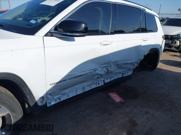 2021 Jeep Grand Cherokee Limited z VIN 1C4RJJBG5M8125958, wystawiony jako IAAI lot #41972416 z przebiegiem 85 729 mil mil oraz . Historia ofert i sprzedaży dostępna na DreamBid. Obrazek 6.