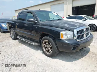 2007 Dodge Dakota SLT z VIN 1D7HW48P27S198997, wystawiony jako IAAI lot #42411491 z przebiegiem 183 825 mil mil oraz . Historia ofert i sprzedaży dostępna na DreamBid. Obrazek 1.