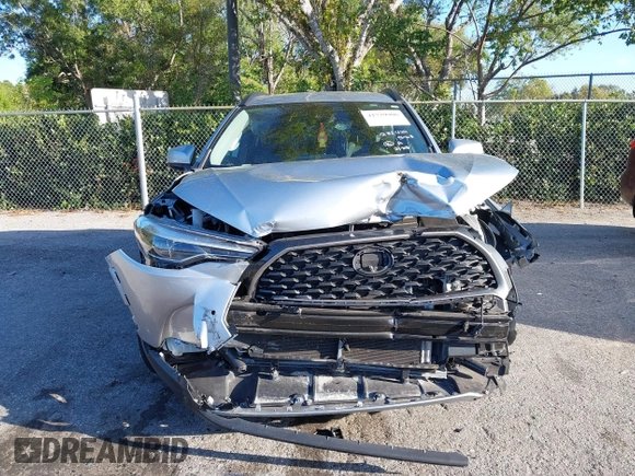 2022 Toyota Corolla Cross XLE с VIN 7MUEAAAG9NV005163, выставлен на аукционе IAAI как лот 41739906 с пробегом 55 424 миль миль и . История ставок и продаж доступна на DreamBid. Изображение 6.
