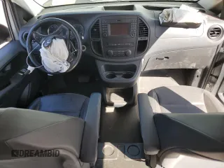 2016 Mercedes-Benz Metris Cargo z VIN WD3PG2EA5G3090076, wystawiony jako Copart lot #47496835 z przebiegiem 109 989 mil mil oraz Szkoda całkowita • Salvage title. Historia ofert i sprzedaży dostępna na DreamBid. Obrazek 8.