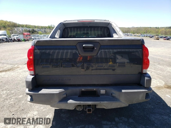 2003 Chevrolet Avalanche z VIN 3GNEK13T63G192527, wystawiony jako Copart lot #54837845 z przebiegiem 220 953 mil mil oraz Szkoda całkowita • Salvage title. Historia ofert i sprzedaży dostępna na DreamBid. Obrazek 6.