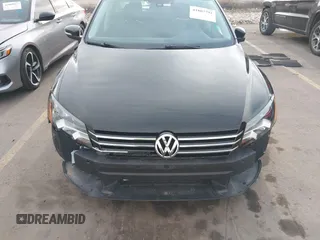 2013 Volkswagen Passat Wolfsburg Edition z VIN 1VWAH7A30DC088810, wystawiony jako IAAI lot #41807791 z przebiegiem 97 574 mil mil oraz . Historia ofert i sprzedaży dostępna na DreamBid. Obrazek 13.
