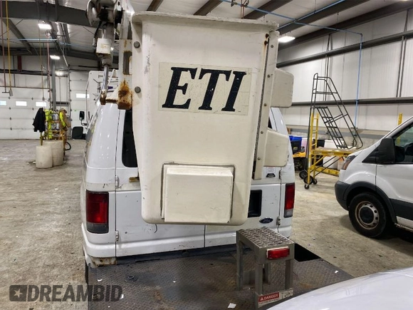 2008 Ford Econoline Cargo Commercial with VIN 1FTSE34L78DA85701, listed as a IAAI auction lot 42075884 with 202,345 mi miles and . Bid and sale history available at DreamBid. Image 1.