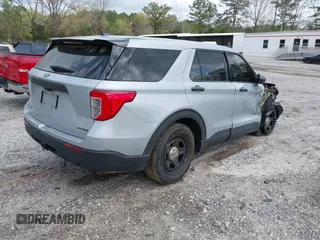 2023 Ford Police Interceptor Utility z VIN 1FM5K8ABXPGA35608, wystawiony jako IAAI lot #41857142 z przebiegiem 24 094 mil mil oraz . Historia ofert i sprzedaży dostępna na DreamBid. Obrazek 4.