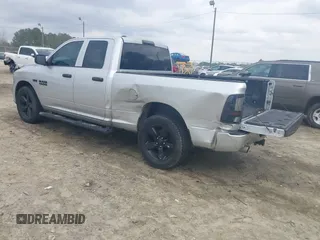 2018 Ram 1500 Tradesman z VIN 1C6RR7FT7JS204931, wystawiony jako IAAI lot #41520204 z przebiegiem 157 398 mil mil oraz . Historia ofert i sprzedaży dostępna na DreamBid. Obrazek 3.