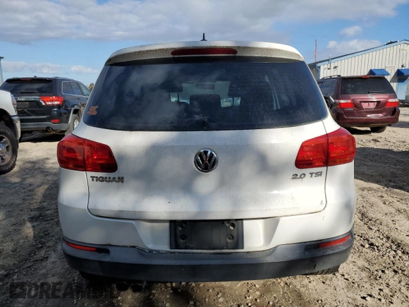 2013 Volkswagen Tiguan SE with VIN WVGAV3AX9DW575926, listed as a Copart auction lot 85048984 with 117,986 mi miles and Clean title. Bid and sale history available at DreamBid. Image 6.