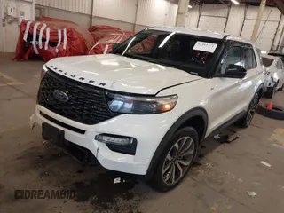 2022 Ford Explorer ST-Line with VIN 1FMSK8KHXNGB57162, listed as a IAAI auction lot 41491271 with 57,712 mi miles. Bid and sale history available at carsss.com. Image 2.