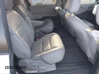 2020 Toyota Sienna XLE with VIN 5TDDZ3DC9LS232501, listed as a IAAI auction lot 41670286 with 93,252 mi miles. Bid and sale history available at carsss.com. Image 8.