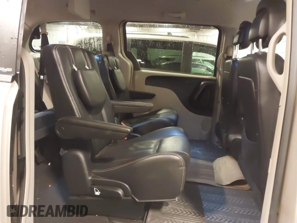 2014 Chrysler Town & Country Touring with VIN 2C4RC1BG3ER295722, listed as a IAAI auction lot 41705820 with 142,587 mi miles and . Bid and sale history available at DreamBid. Image 8.
