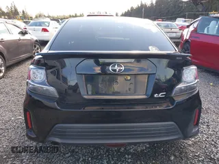 2015 Scion tC z VIN JTKJF5C74FJ010874, wystawiony jako IAAI lot #41496551 z przebiegiem 132 586 mil mil oraz . Historia ofert i sprzedaży dostępna na DreamBid. Obrazek 16.