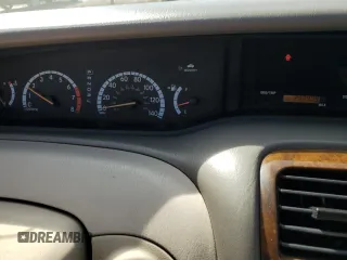2000 Toyota Avalon XL with VIN 4T1BF28B4YU004237, listed as a Copart auction lot 49889625 with 298,409 mi miles and Non Repairable. Bid and sale history available at DreamBid. Image 9.
