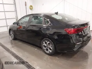 2021 Kia Forte LXS z VIN 3KPF24AD3ME262766, wystawiony jako IAAI lot #42232564 z przebiegiem 14 902 mil mil oraz . Historia ofert i sprzedaży dostępna na DreamBid. Obrazek 3.