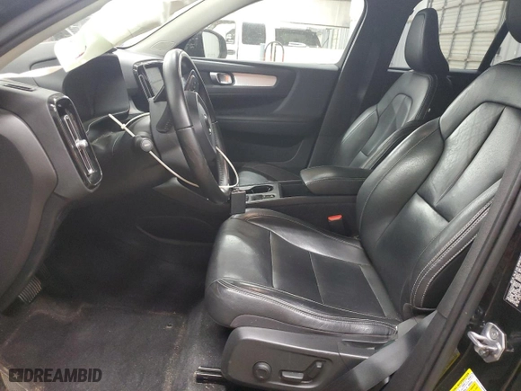 2019 Volvo XC40 Momentum with VIN YV4162XZ7K2009012, listed as a Copart auction lot 51785795 with 80,607 mi miles and Salvage Title. Bid and sale history available at carsss.com. Image 7.