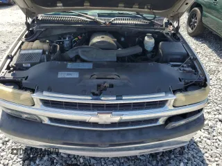 2005 Chevrolet Suburban LS with VIN 1GNEC16Z65J128499, listed as a Copart auction lot 62998585 with 176,223 mi miles and Salvage title. Bid and sale history available at DreamBid. Image 12.