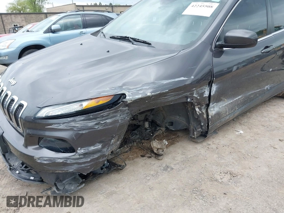 2018 Jeep Cherokee Latitude Plus с VIN 1C4PJLLB5JD510090, выставлен на аукционе IAAI как лот 42245508 с пробегом 69 618 миль миль и . История ставок и продаж доступна на DreamBid. Изображение 6.