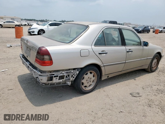1999 Mercedes-Benz C 230/260/280/320 z VIN WDBHA24G4XA681981, wystawiony jako Copart lot #57758215 z przebiegiem Nie podano mil oraz Szkoda całkowita • Salvage title. Historia ofert i sprzedaży dostępna na DreamBid. Obrazek 3.