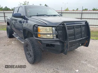 2008 Chevrolet Silverado 1500 LTZ with VIN 2GCEK133881111214, listed as a IAAI auction lot 41986926 with 215,979 mi miles. Bid and sale history available at carsss.com. Image 1.
